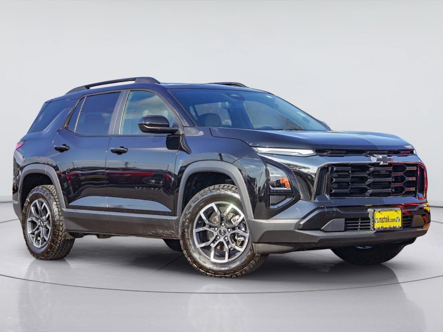 2025 Chevrolet Equinox FWD ACTIV — photo 1 of 7
