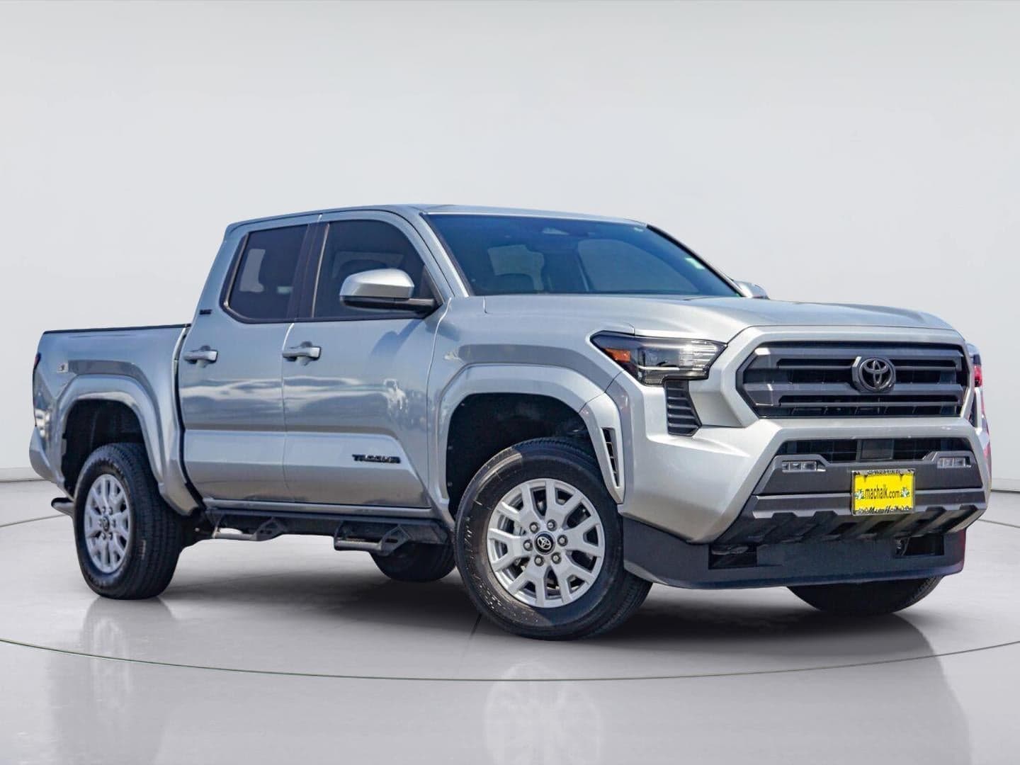2025 Toyota Tacoma 2WD SR5 — photo 1 of 31