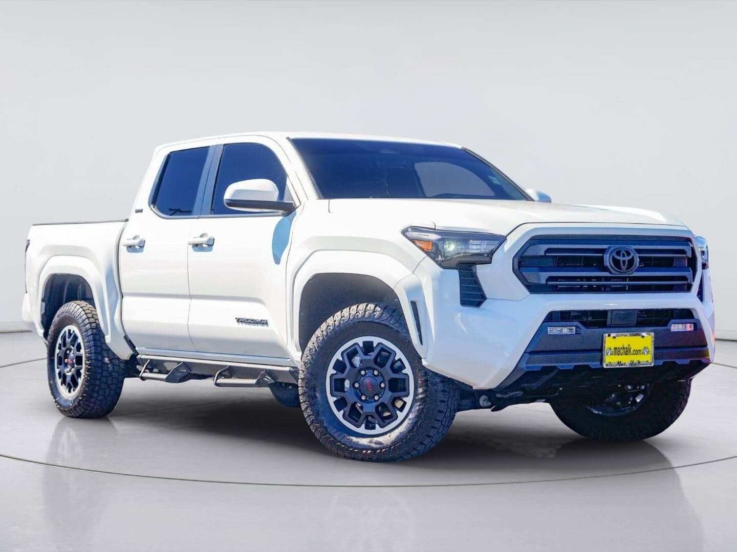 2025 Toyota Tacoma 4WD SR5 — photo 1 of 5