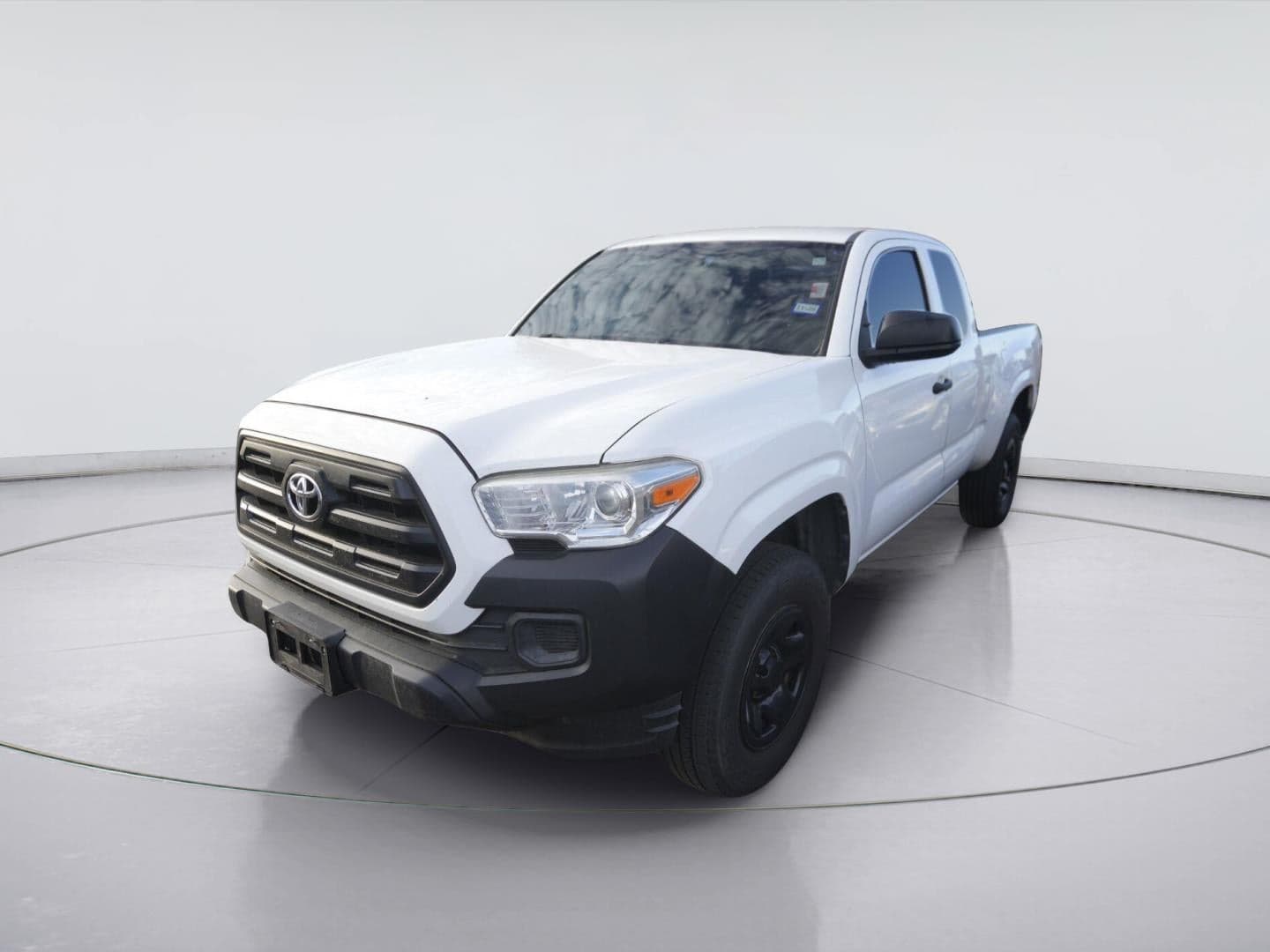 2017 Toyota Tacoma SR — photo 1 of 5