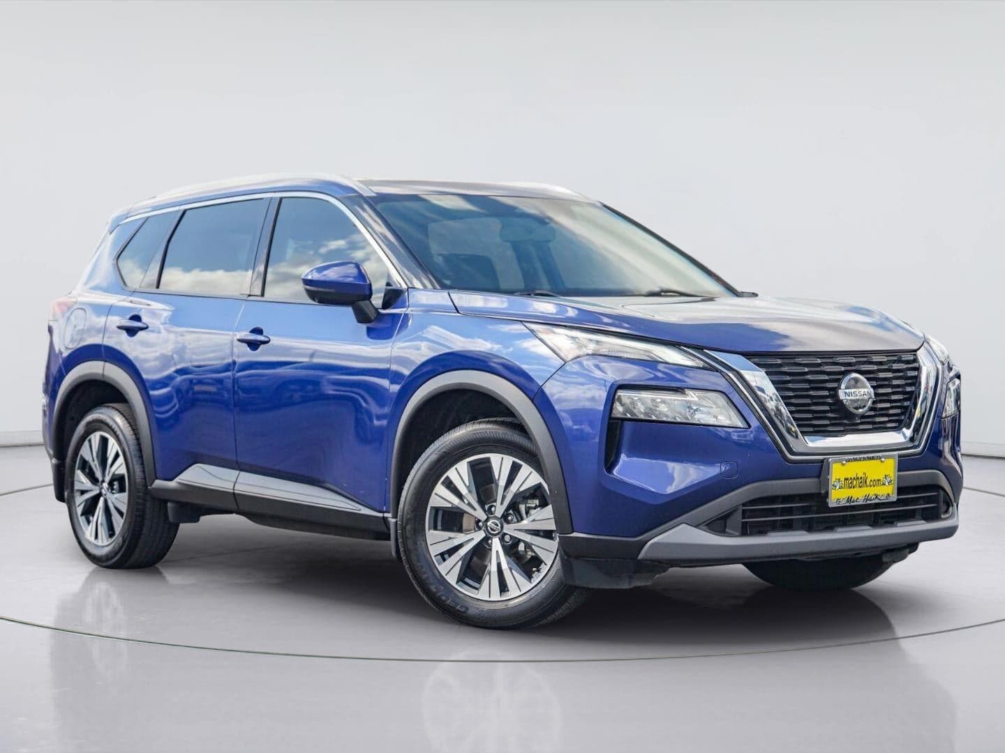2021 Nissan Rogue SV — photo 1 of 13