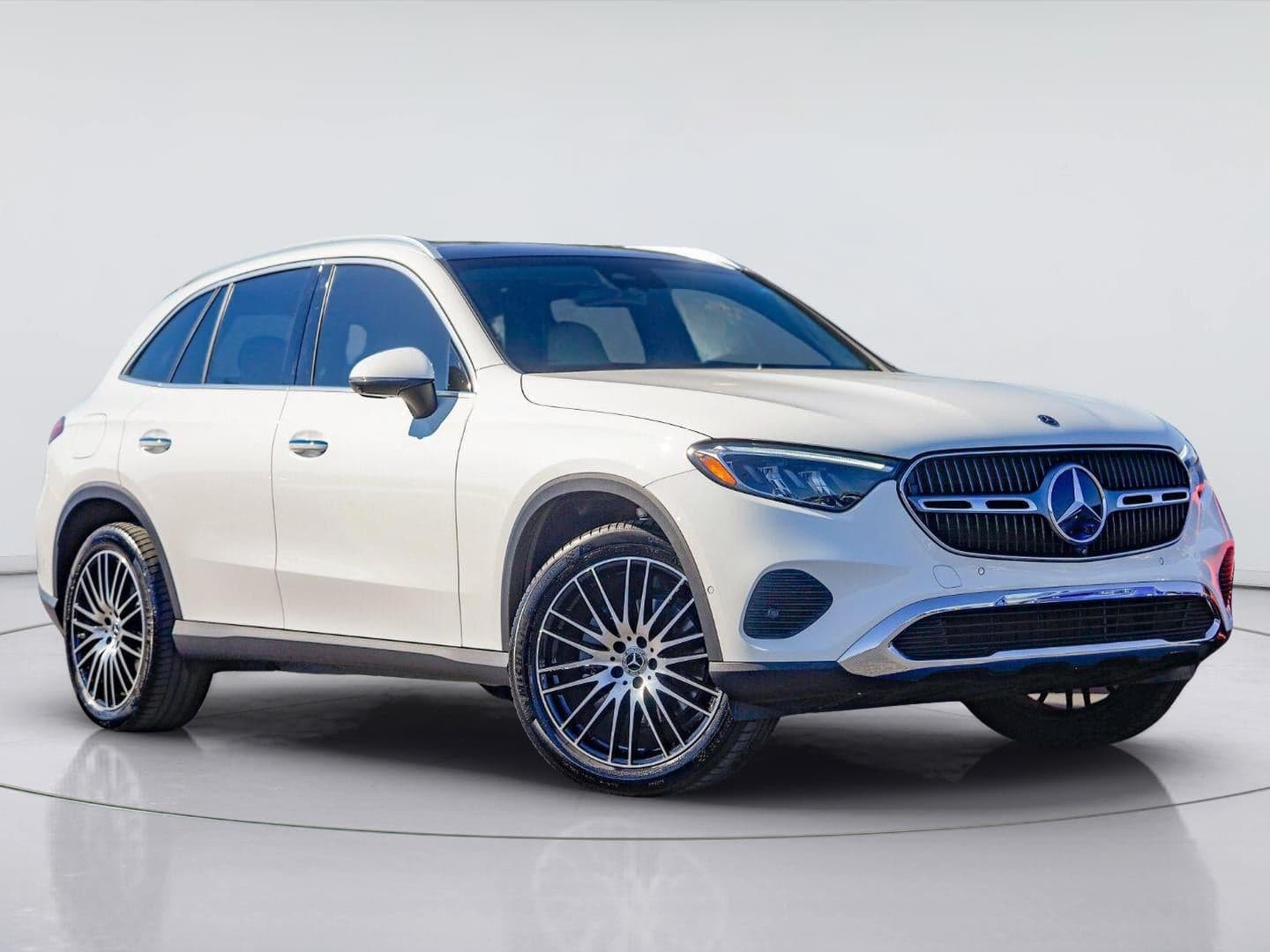 2026 Mercedes-Benz GLC GLC 300 — photo 1 of 5