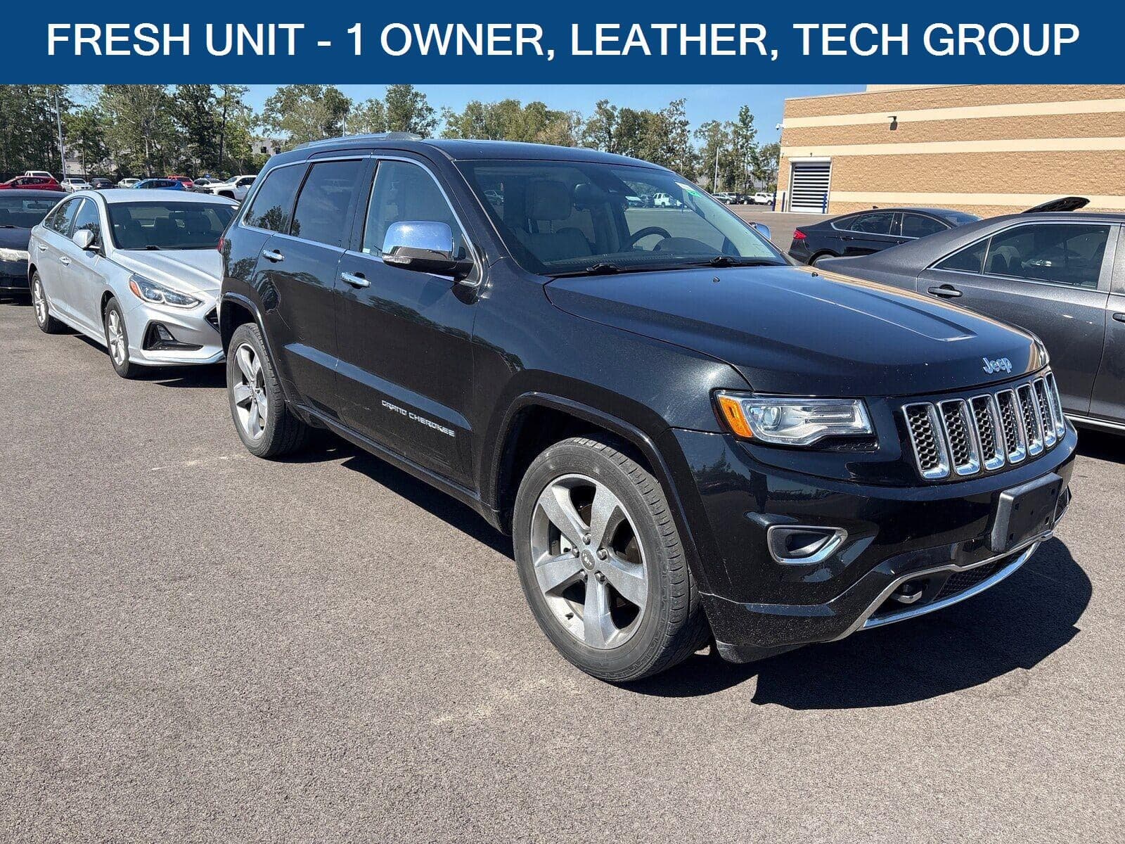 2014 Jeep Grand Cherokee Overland — photo 1 of 7