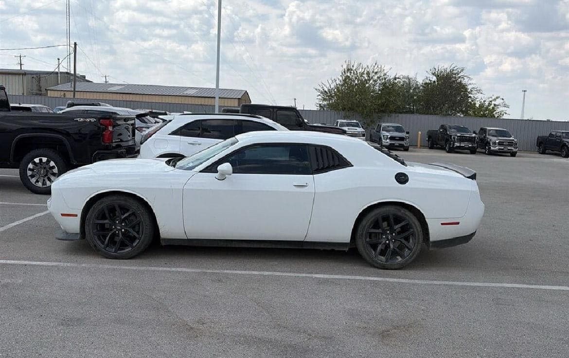 2020 Dodge Challenger GT — photo 1 of 2