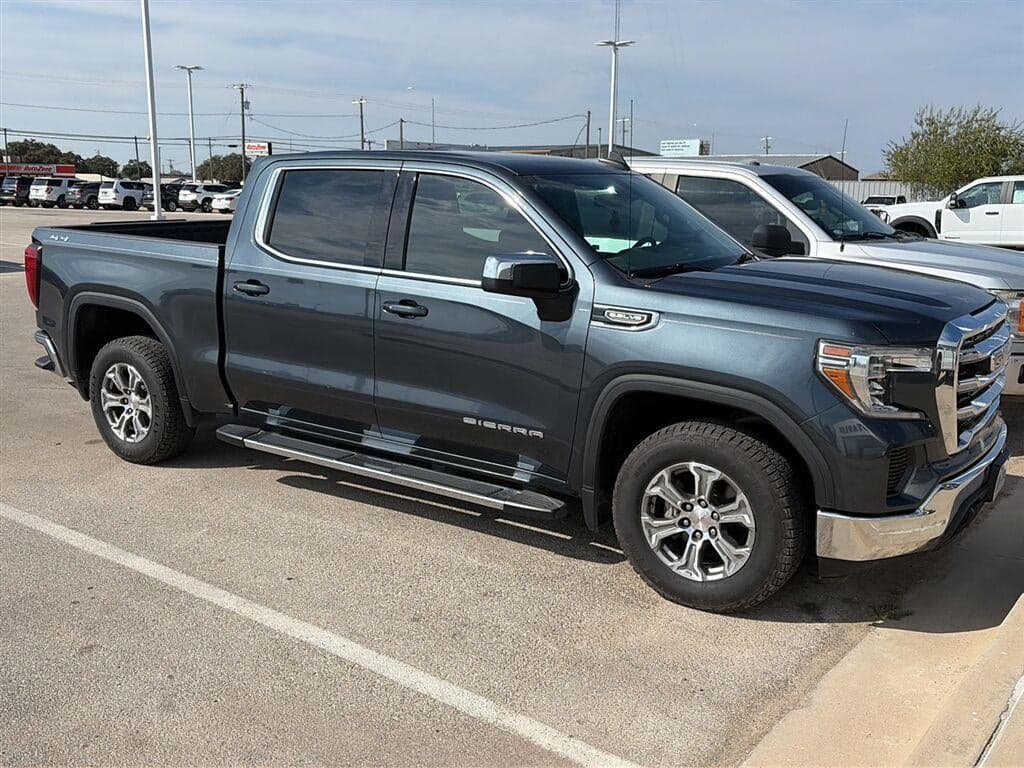 2020 GMC Sierra 1500 SLE — photo 1 of 3
