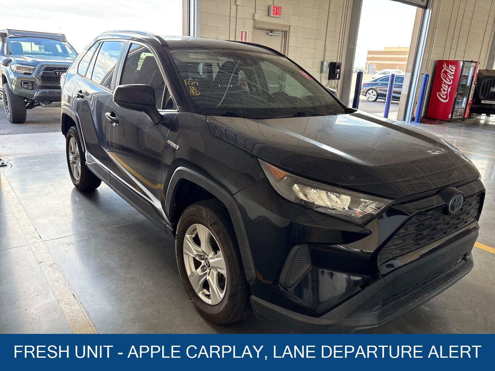 2021 Toyota RAV4 Hybrid LE — photo 1 of 5