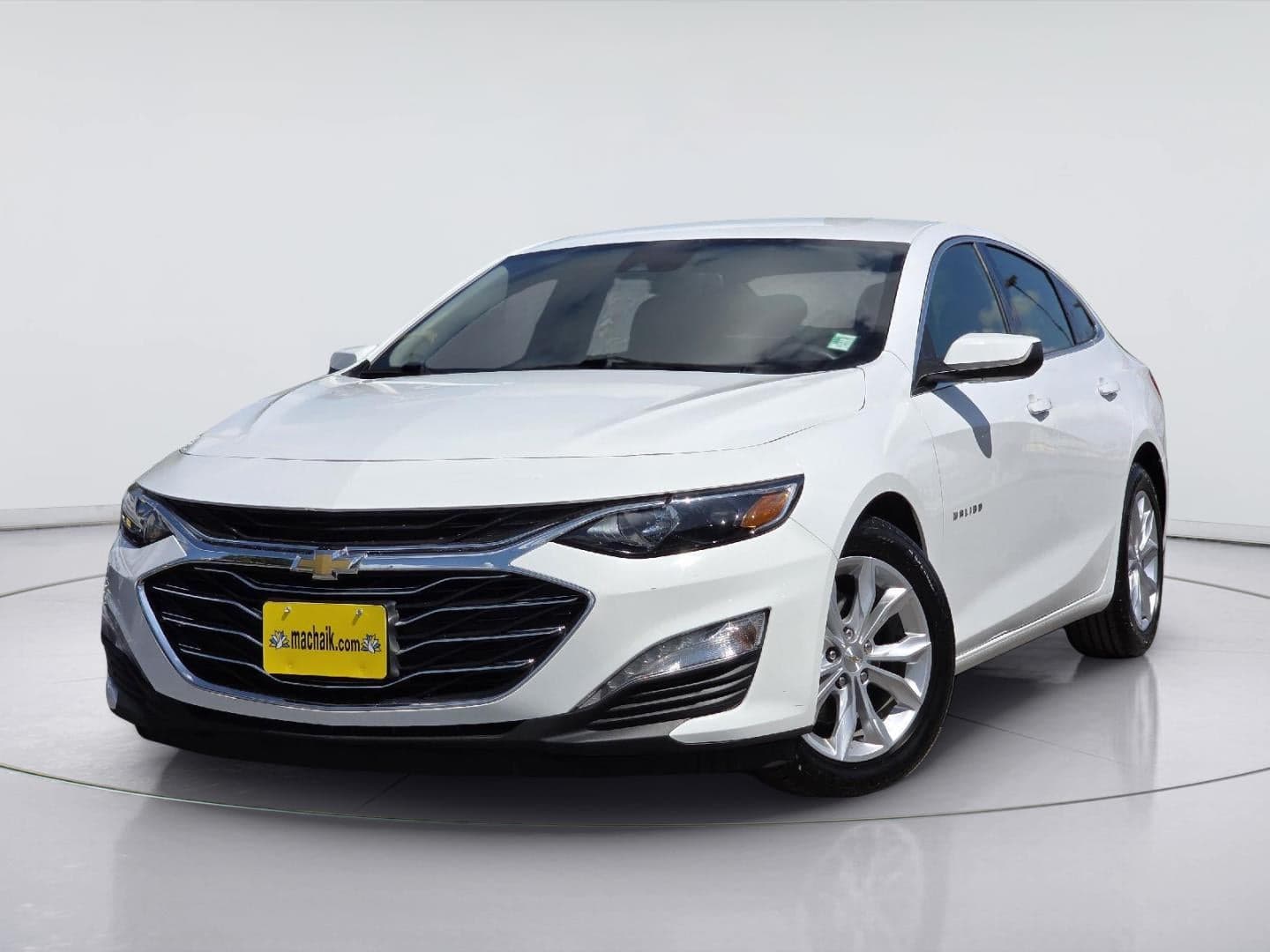 2024 Chevrolet Malibu LT — photo 1 of 46
