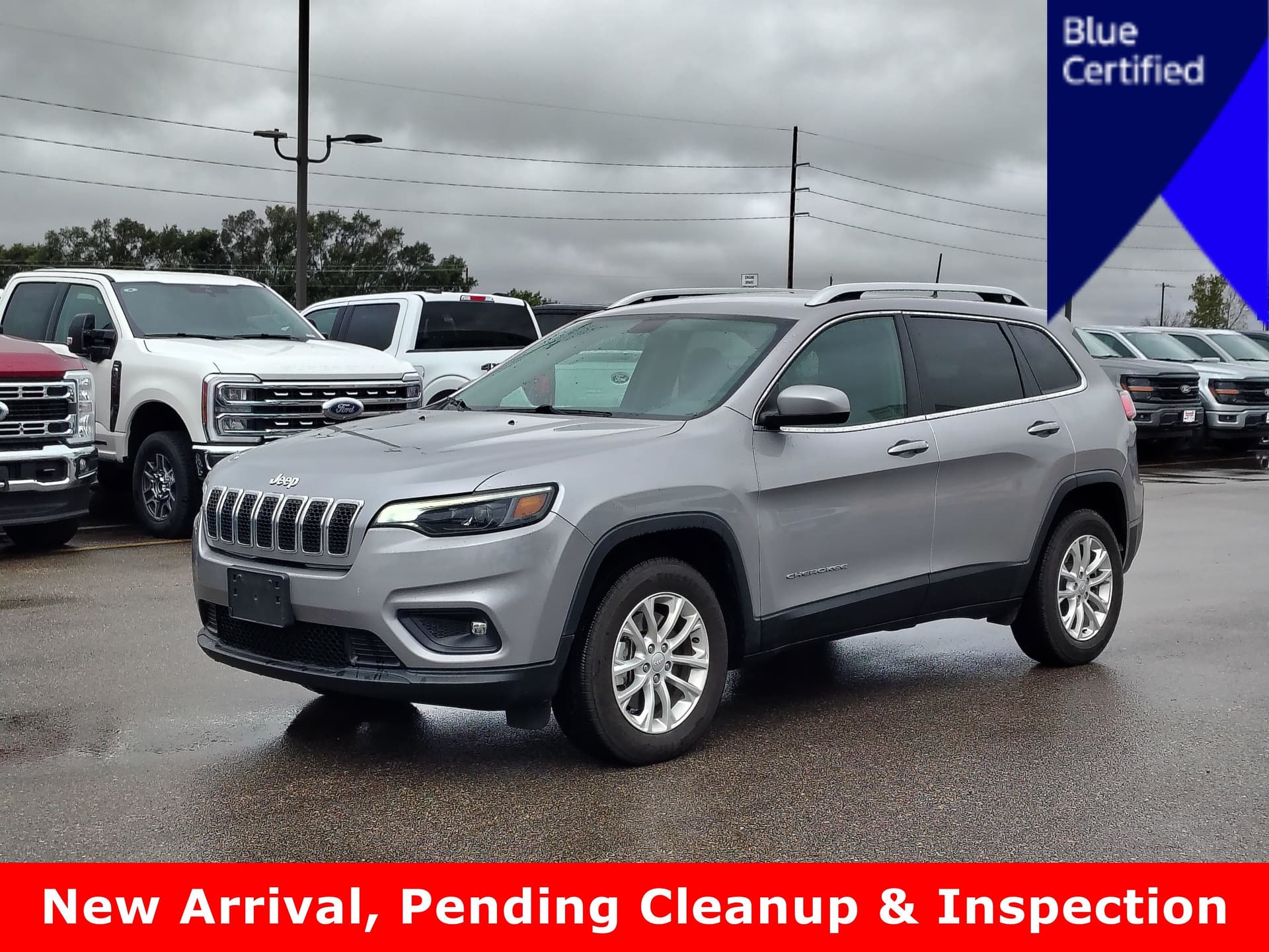 2019 Jeep Cherokee Latitude — photo 1 of 17