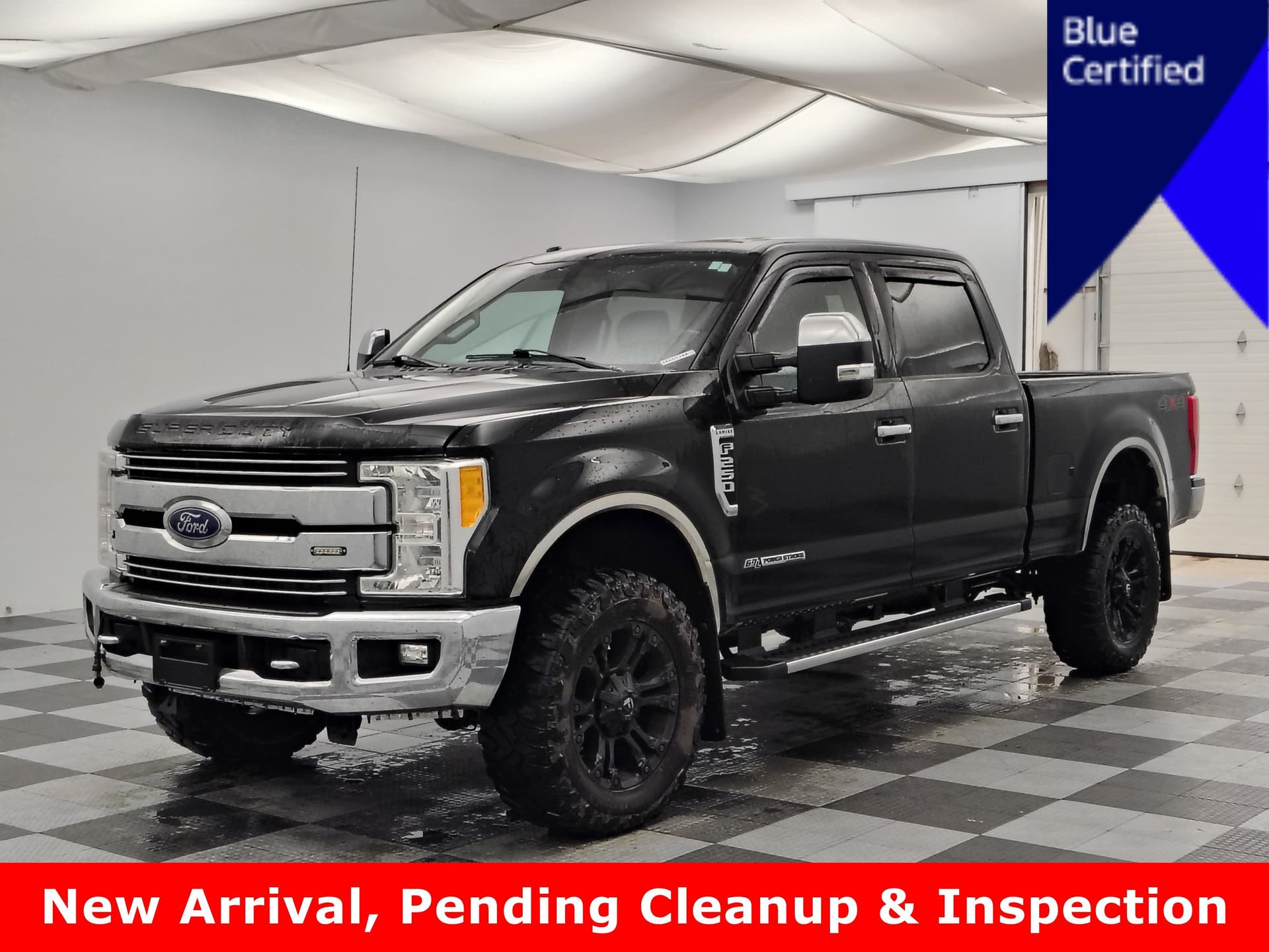 2017 Ford Super Duty F-250 SRW Lariat — photo 1 of 19