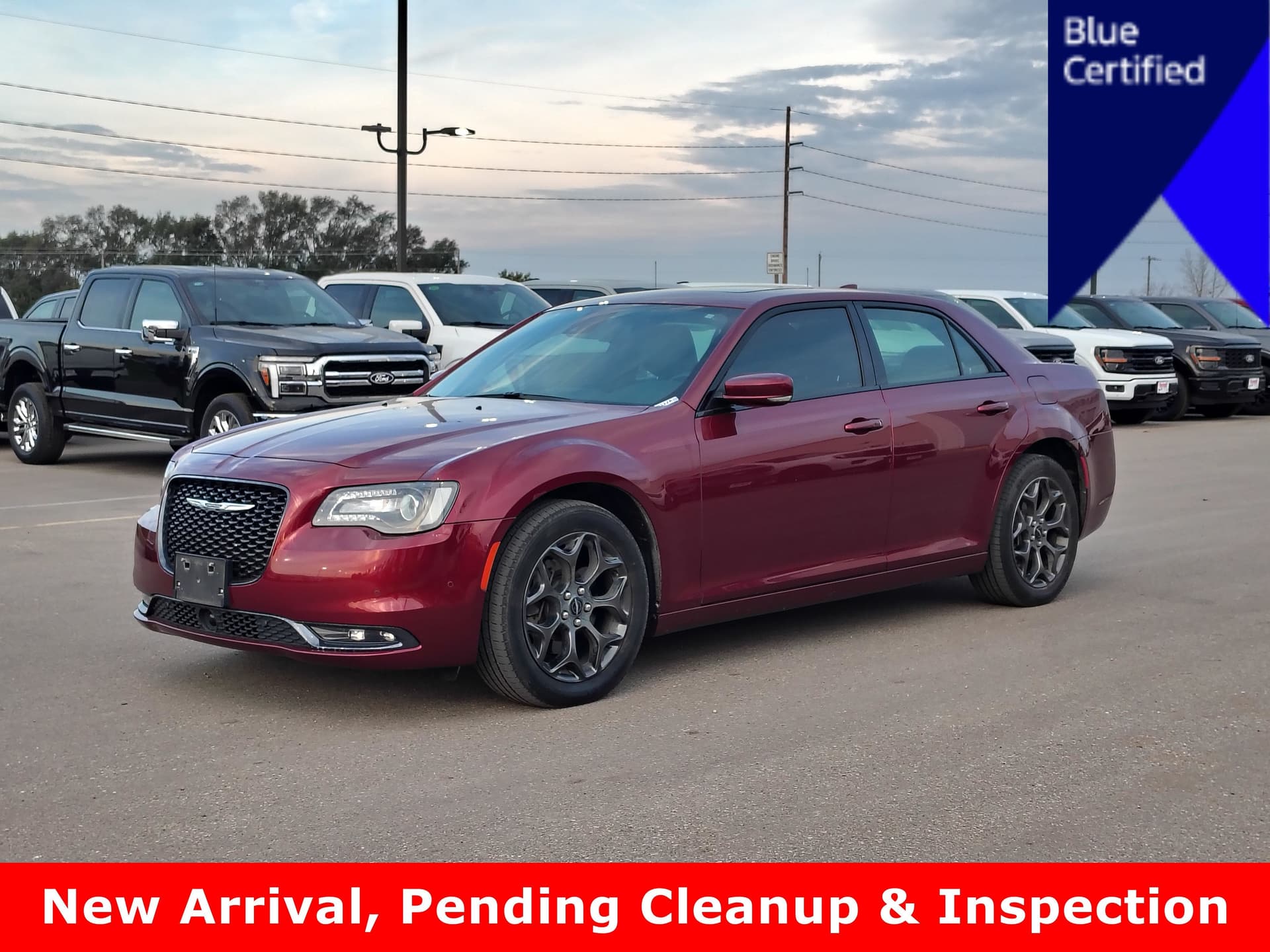2018 Chrysler 300 Base — photo 1 of 5