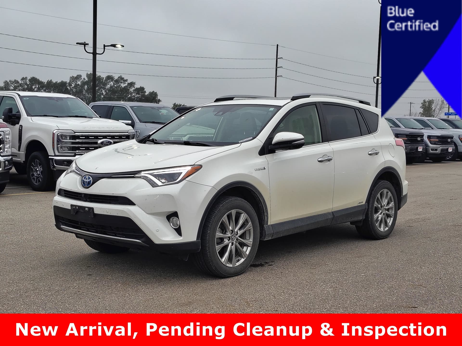 2017 Toyota RAV4 Hybrid Limited — photo 1 of 17