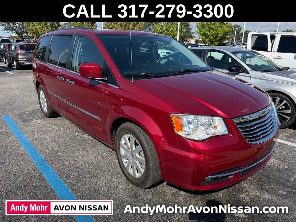 2016 Chrysler Town & Country Touring — photo 1 of 5