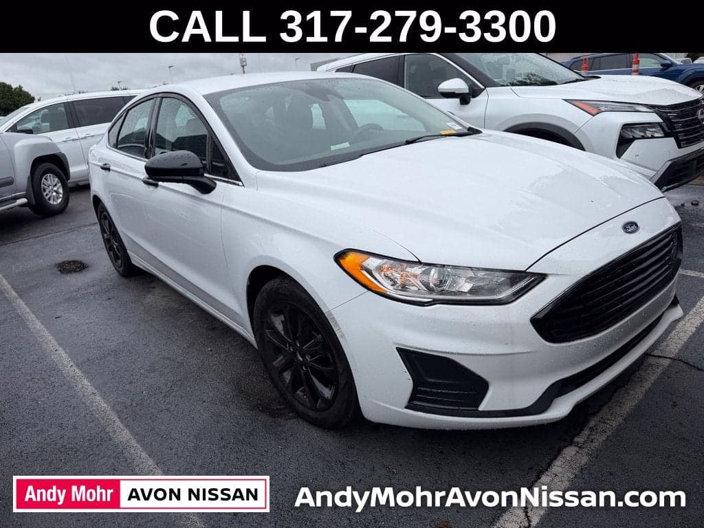 2020 Ford Fusion SE — photo 1 of 21