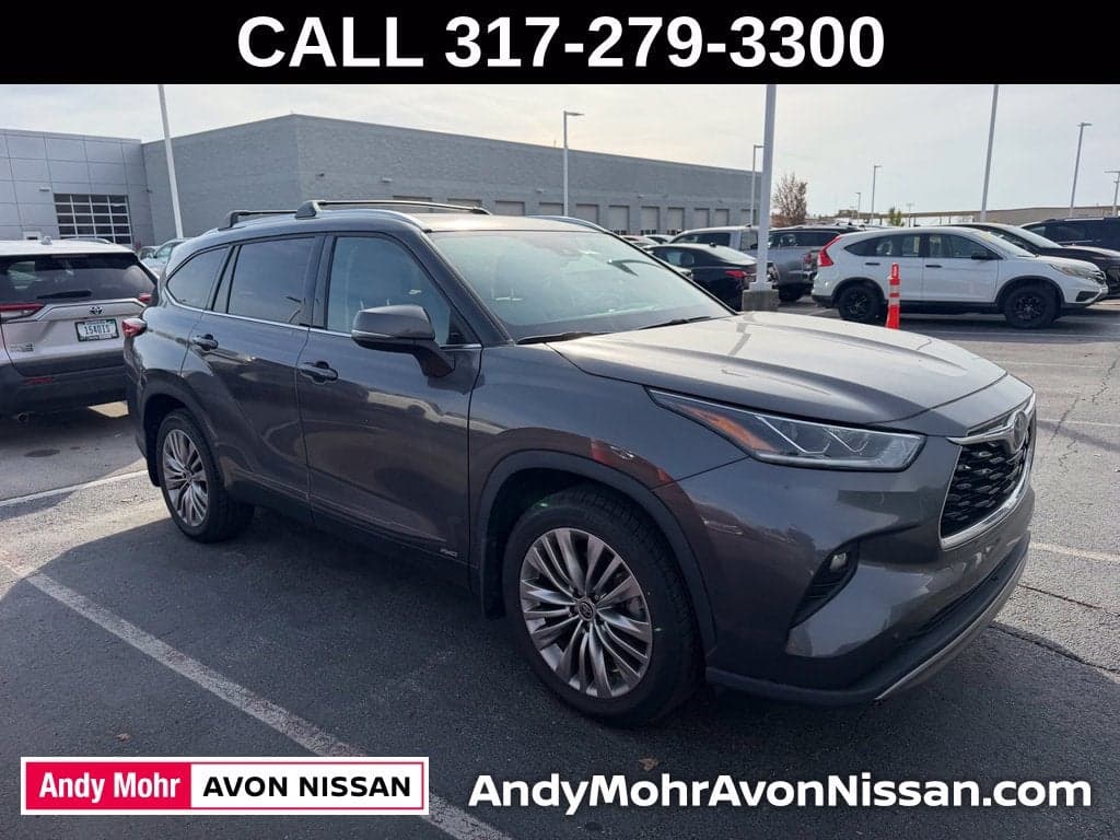 2022 Toyota Highlander Hybrid Platinum — photo 1 of 5