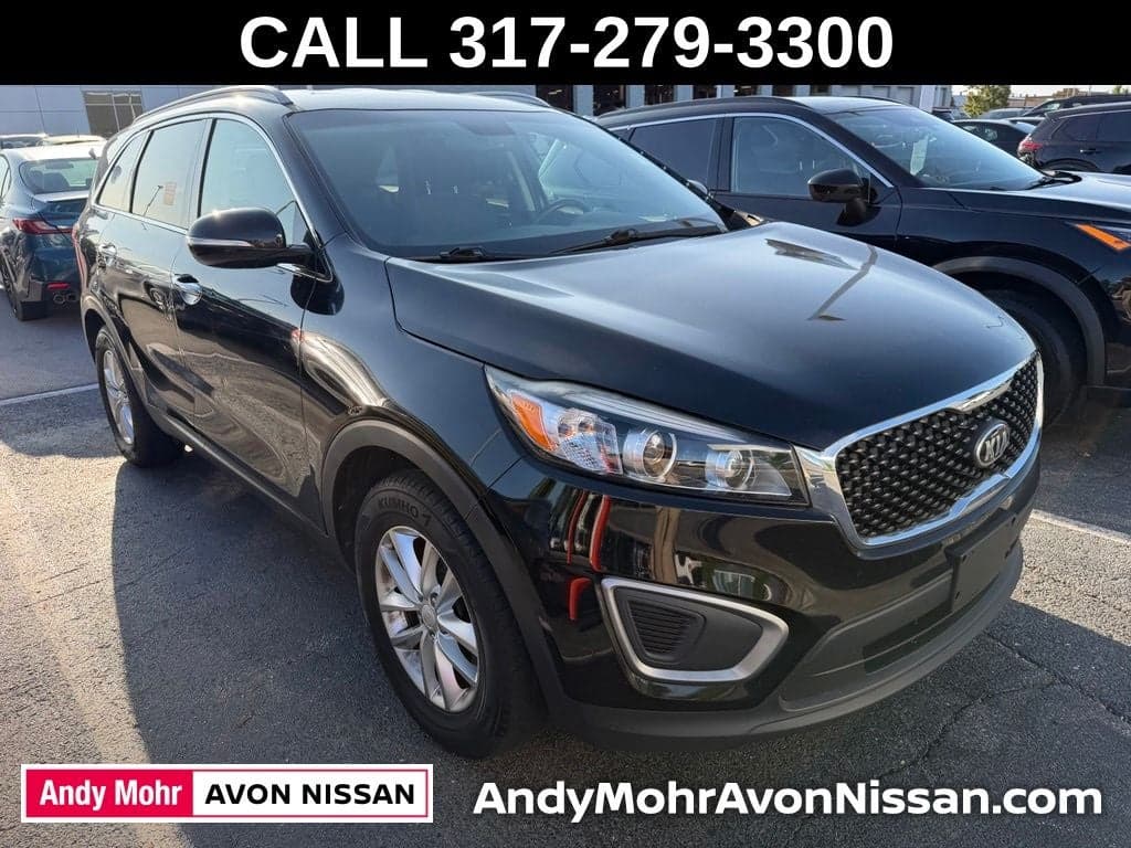 2017 Kia Sorento LX — photo 1 of 17