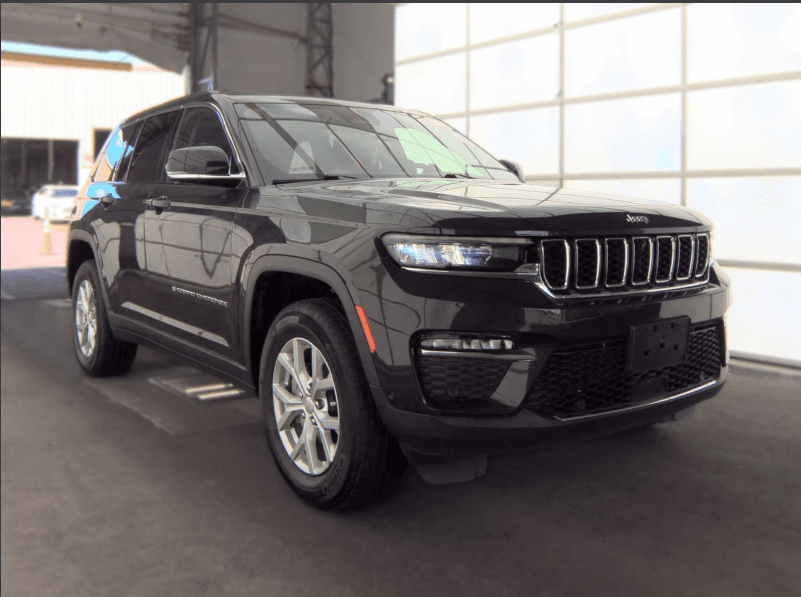 2023 Jeep Grand Cherokee Limited — photo 1 of 21