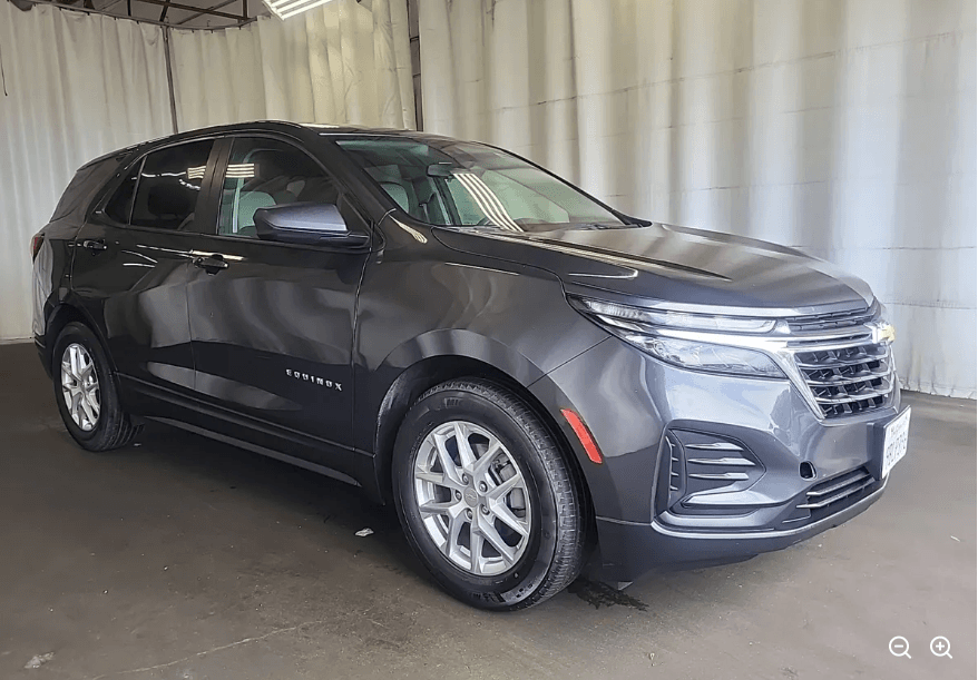 2022 Chevrolet Equinox LS — photo 1 of 20