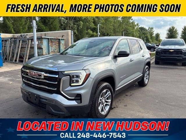 2025 GMC Terrain FWD Elevation — photo 1 of 5