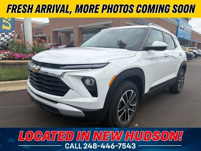 2024 Chevrolet Trailblazer LT — photo 1 of 16