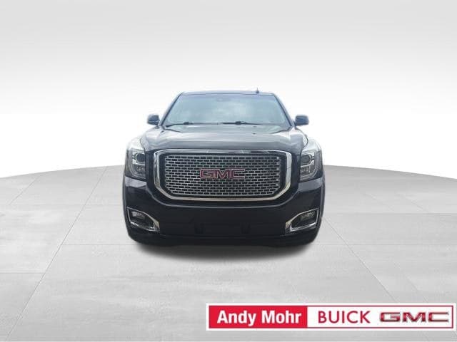 2017 GMC Yukon XL Denali — photo 1 of 5