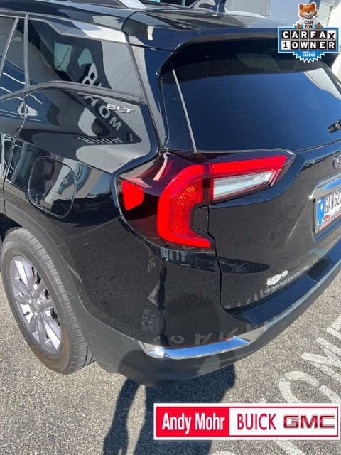 2023 GMC Terrain SLT — photo 1 of 11