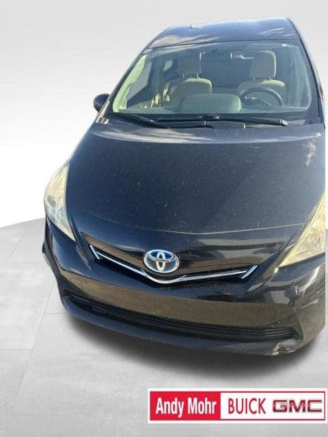 2013 Toyota Prius v Two — photo 1 of 10