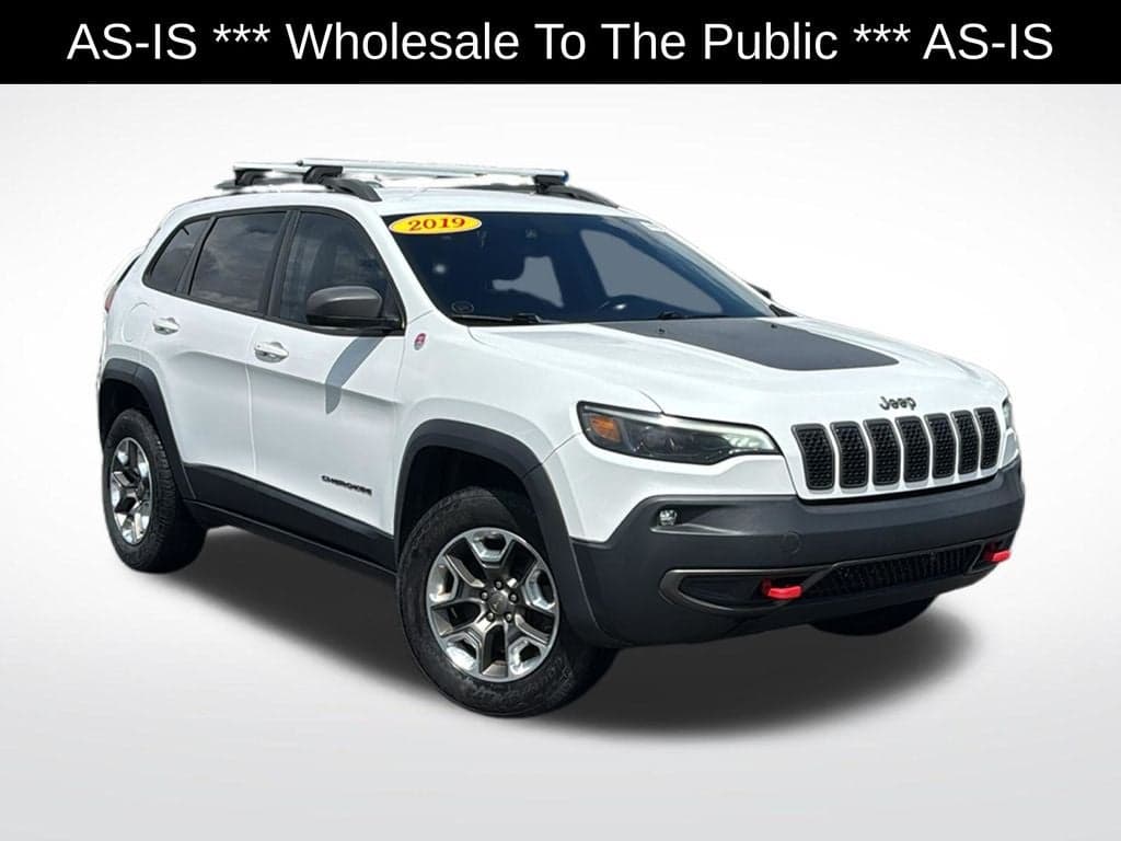 2019 Jeep Cherokee Trailhawk — photo 1 of 56