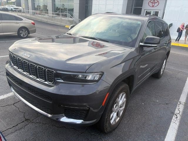 2022 Jeep Grand Cherokee L Limited — photo 1 of 9