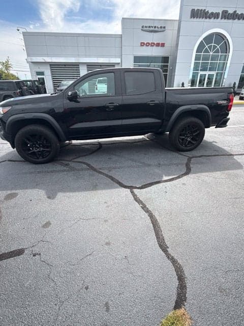 2024 Chevrolet Colorado 4WD Trail Boss — photo 1 of 2