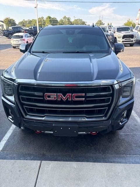 2023 GMC Yukon AT4 — photo 1 of 2