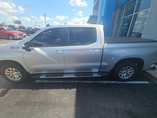 2020 Chevrolet Silverado 1500 LT — photo 1 of 2
