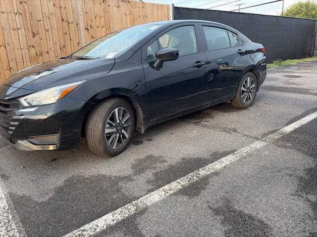 2025 Nissan Versa SV — photo 1 of 2
