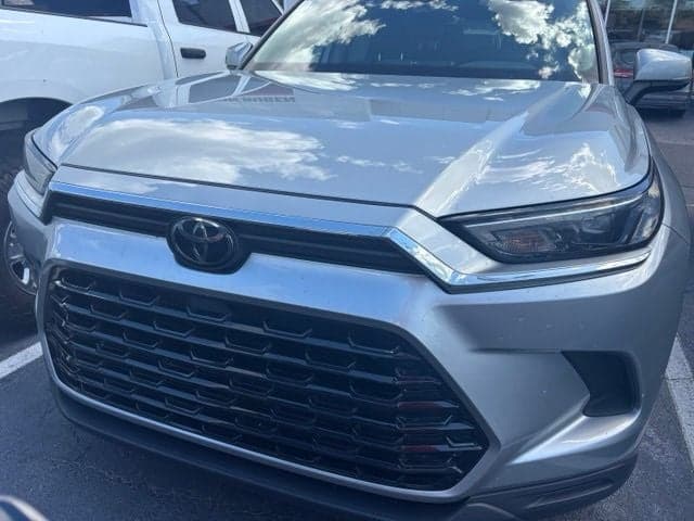 2024 Toyota Grand Highlander XLE — photo 1 of 4