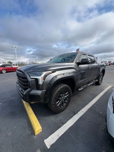 2023 Toyota Tundra 4WD SR5 — photo 1 of 7