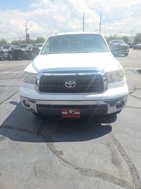 2011 Toyota Tundra 2WD Truck Base — photo 1 of 3