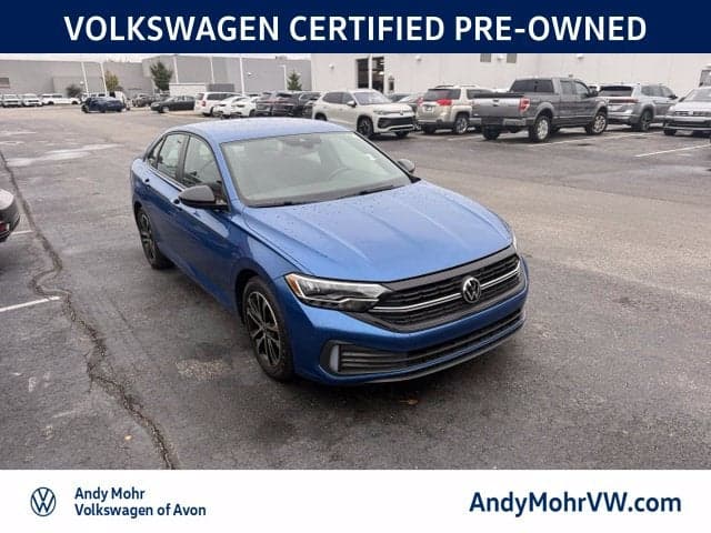 2022 Volkswagen Jetta Sport — photo 1 of 19