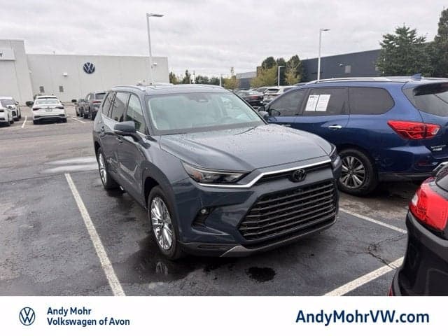 2024 Toyota Grand Highlander Platinum — photo 1 of 7