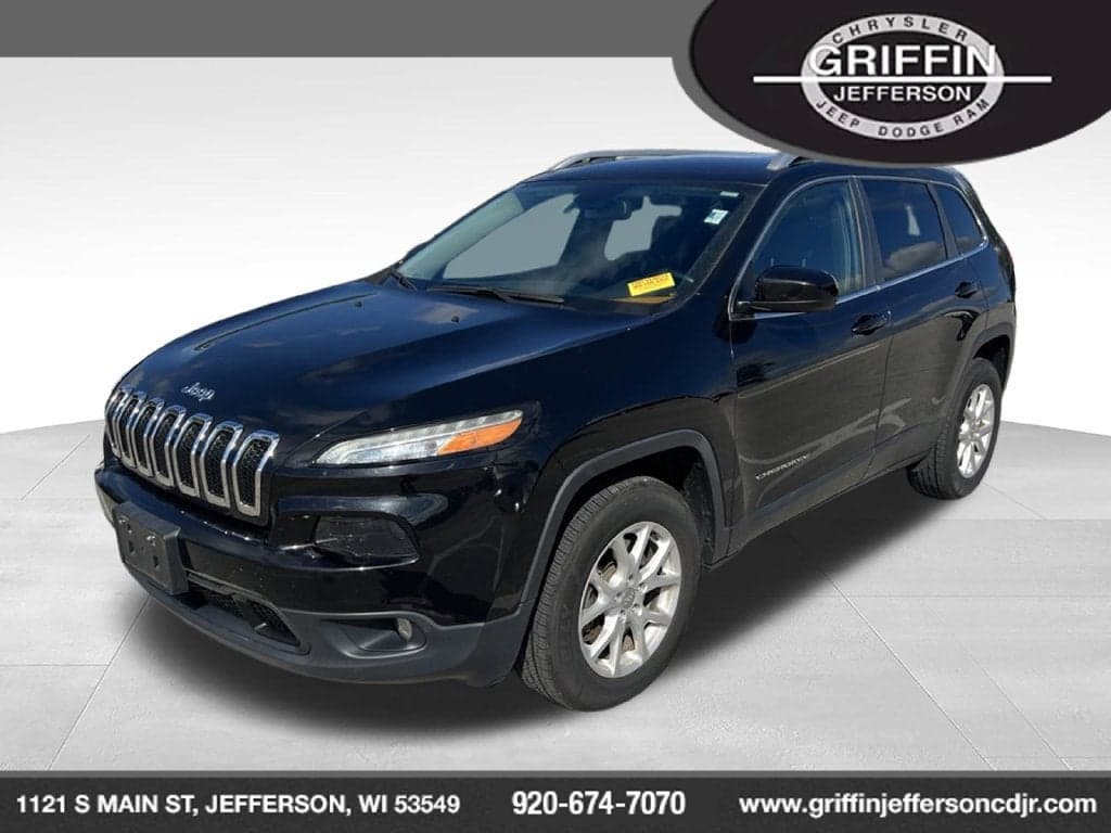 2016 Jeep Cherokee Latitude — photo 1 of 16