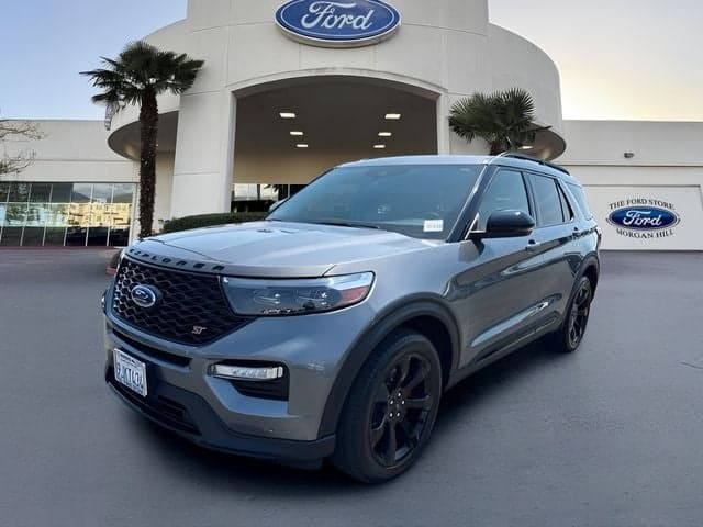 2023 Ford Explorer ST — photo 1 of 34