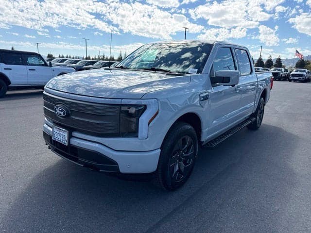 2024 Ford F-150 Lightning LARIAT — photo 1 of 5