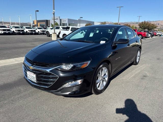 2023 Chevrolet Malibu Base — photo 1 of 5