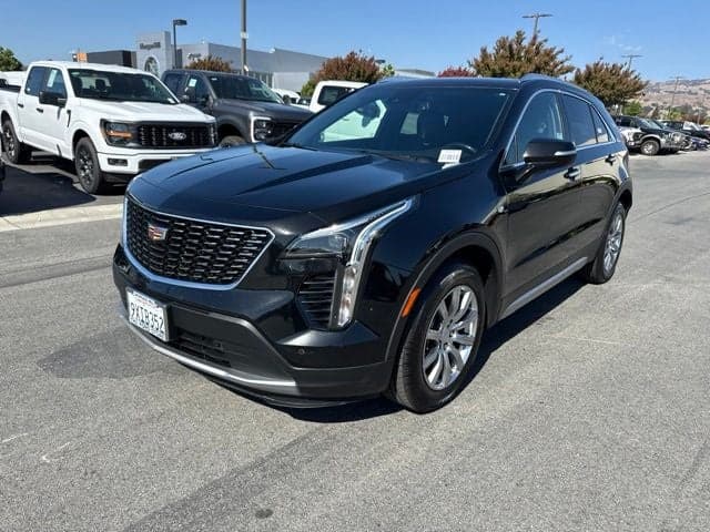 2023 Cadillac XT4 FWD Premium Luxury — photo 1 of 30