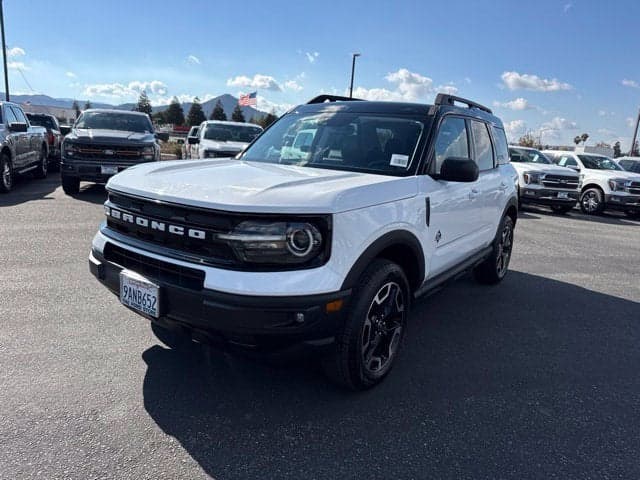 2022 Ford Bronco Sport Outer Banks — photo 1 of 5