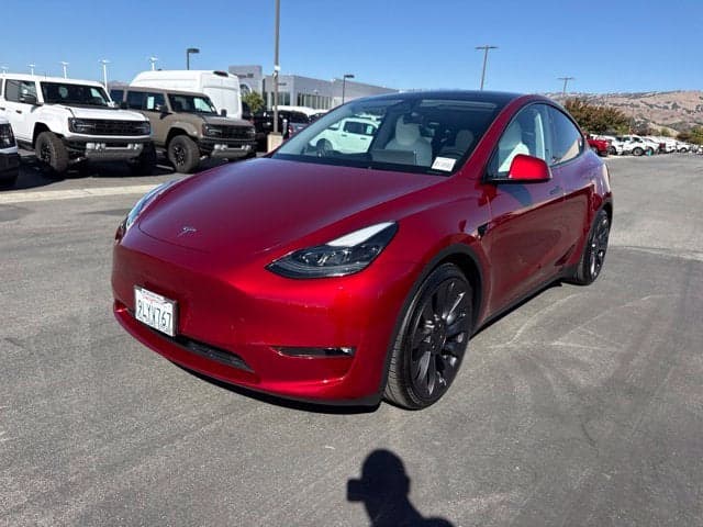2024 Tesla Model Y Performance — photo 1 of 5