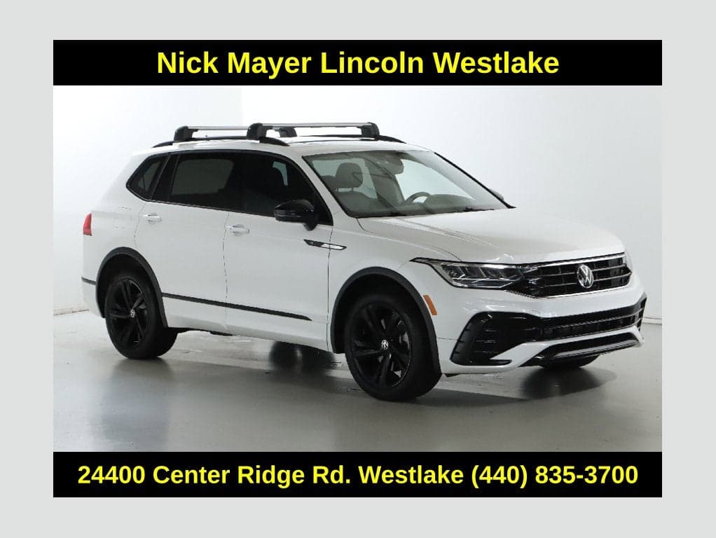 2023 Volkswagen Tiguan SE R-Line Black — photo 1 of 19