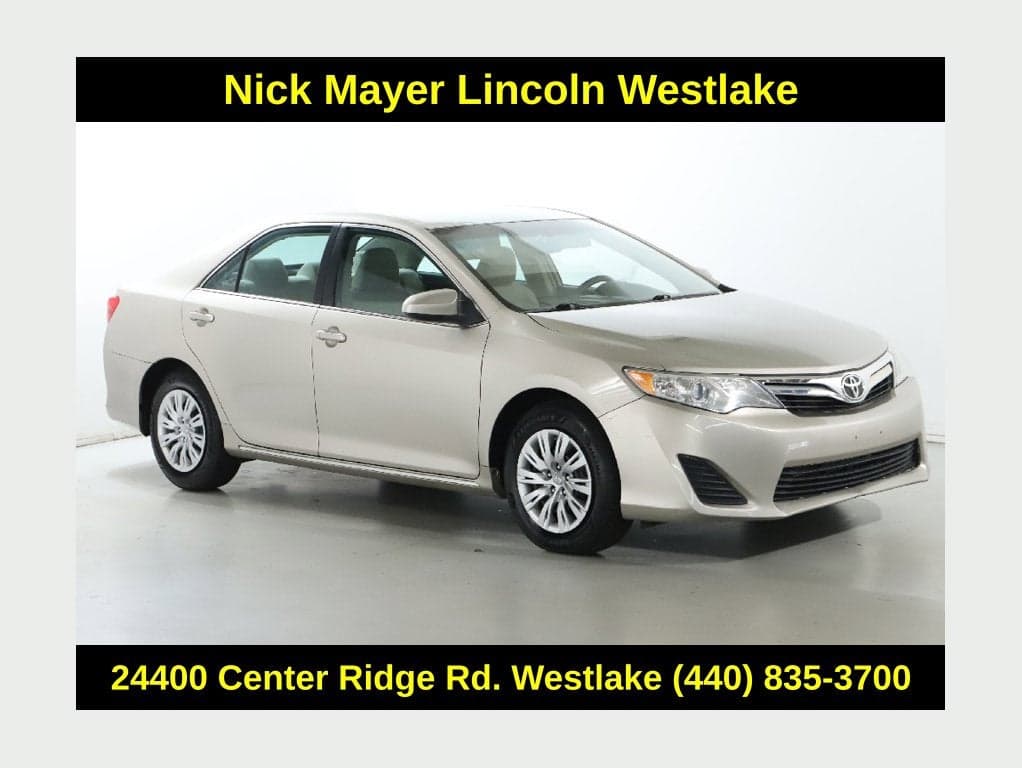 2014 Toyota Camry LE — photo 1 of 5
