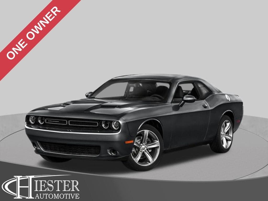 2017 Dodge Challenger SXT — photo 1 of 5
