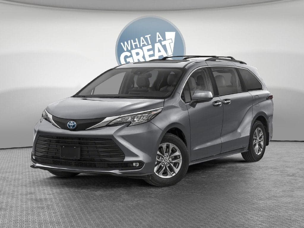 2026 Toyota Sienna XLE — photo 1 of 10