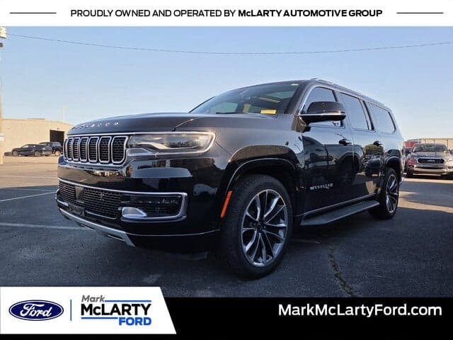 2023 Jeep Wagoneer L Series II — photo 1 of 11