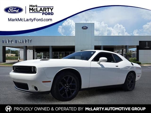 2019 Dodge Challenger SXT — photo 1 of 10